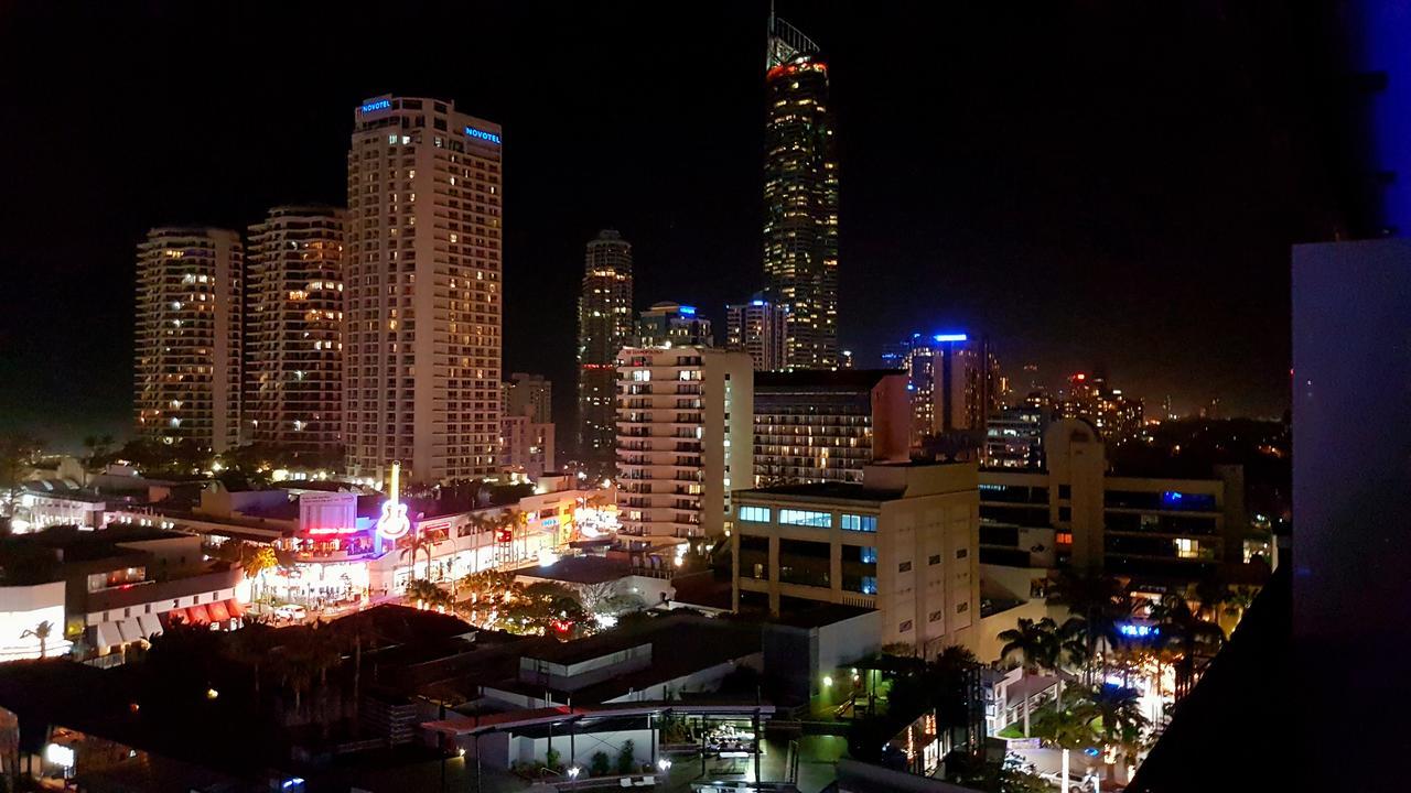 Circle Surfers Paradise Holidays Экстерьер фото